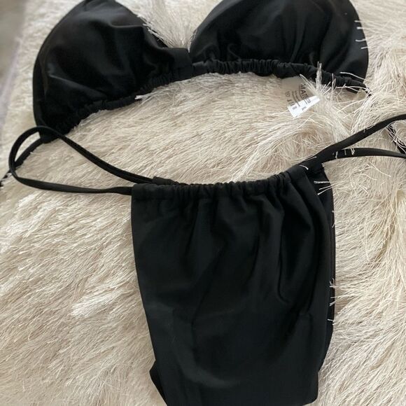 Black Triangle Bikini, SZ XL - Picture 3 of 5